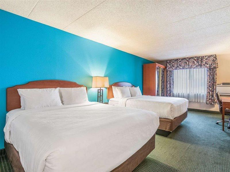 Americinn & Suites By Wyndham Baraboo Event Center Exteriér fotografie