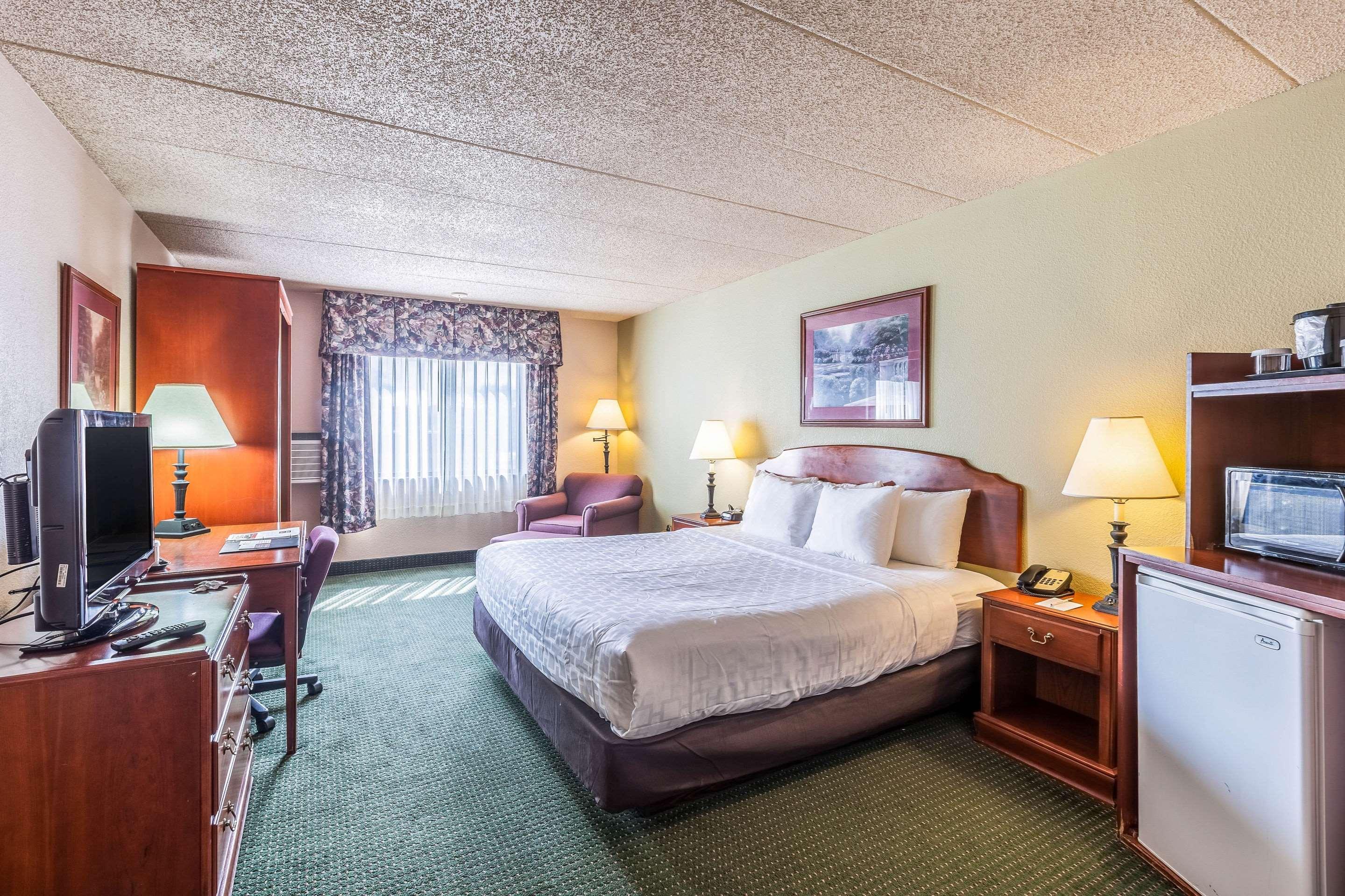 Americinn & Suites By Wyndham Baraboo Event Center Exteriér fotografie