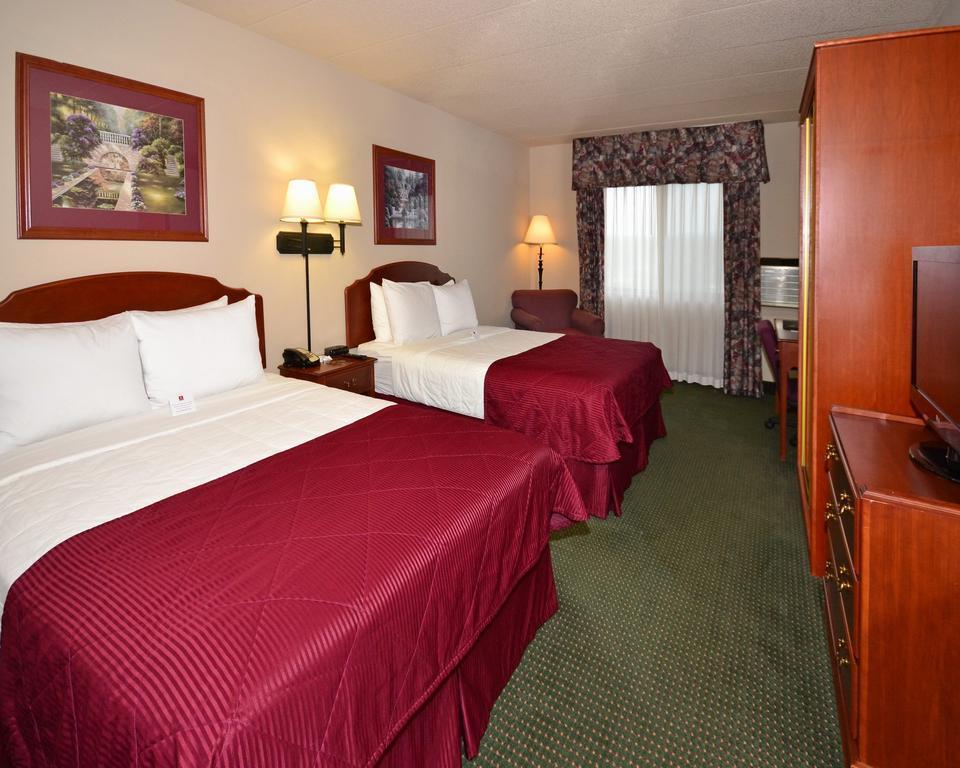 Americinn & Suites By Wyndham Baraboo Event Center Exteriér fotografie