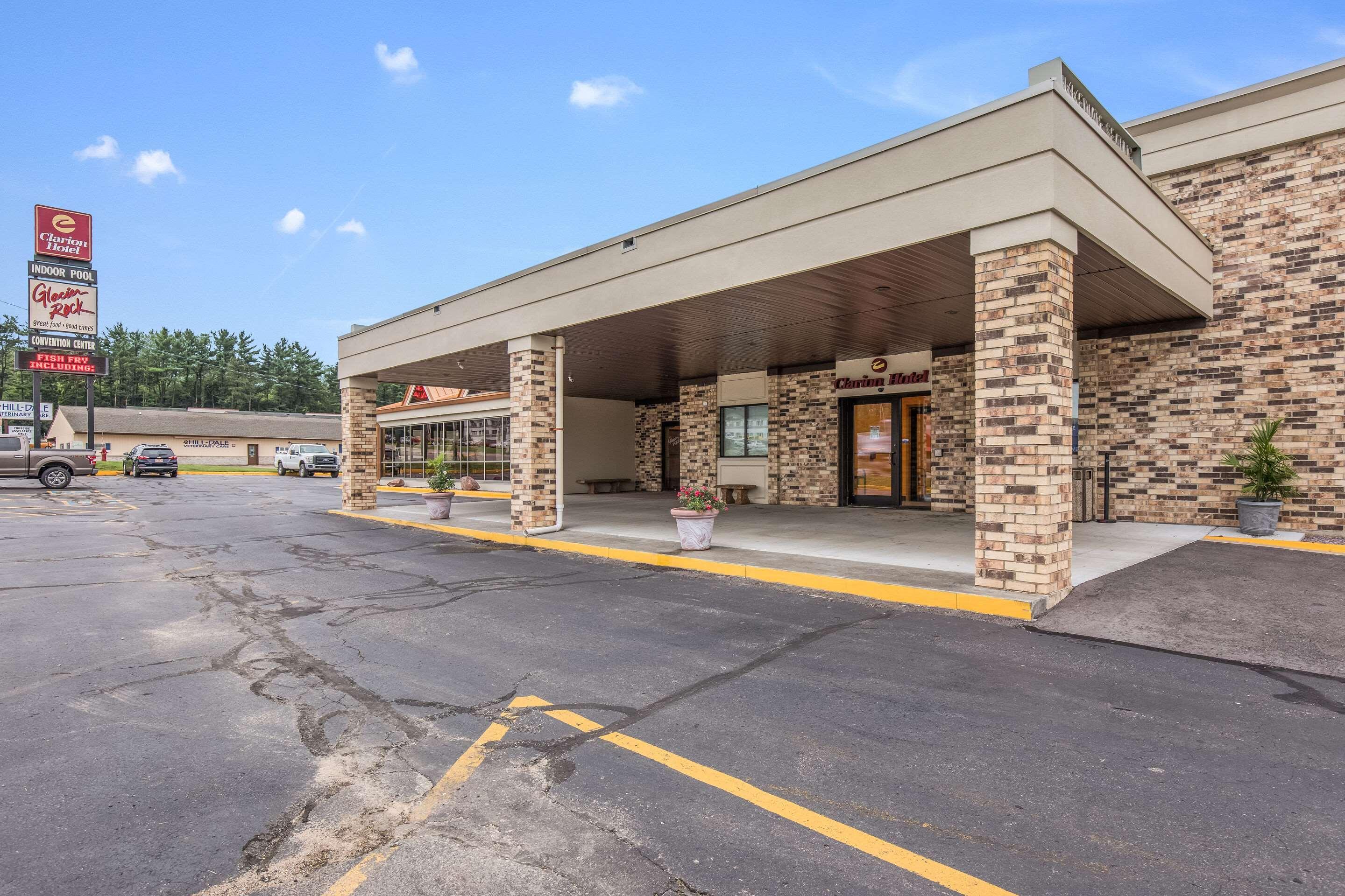 Americinn & Suites By Wyndham Baraboo Event Center Exteriér fotografie