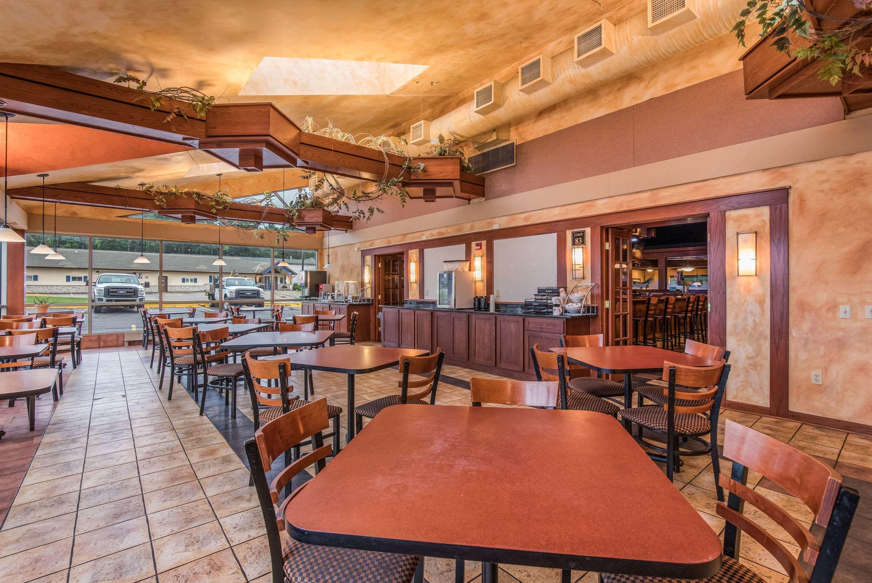 Americinn & Suites By Wyndham Baraboo Event Center Exteriér fotografie