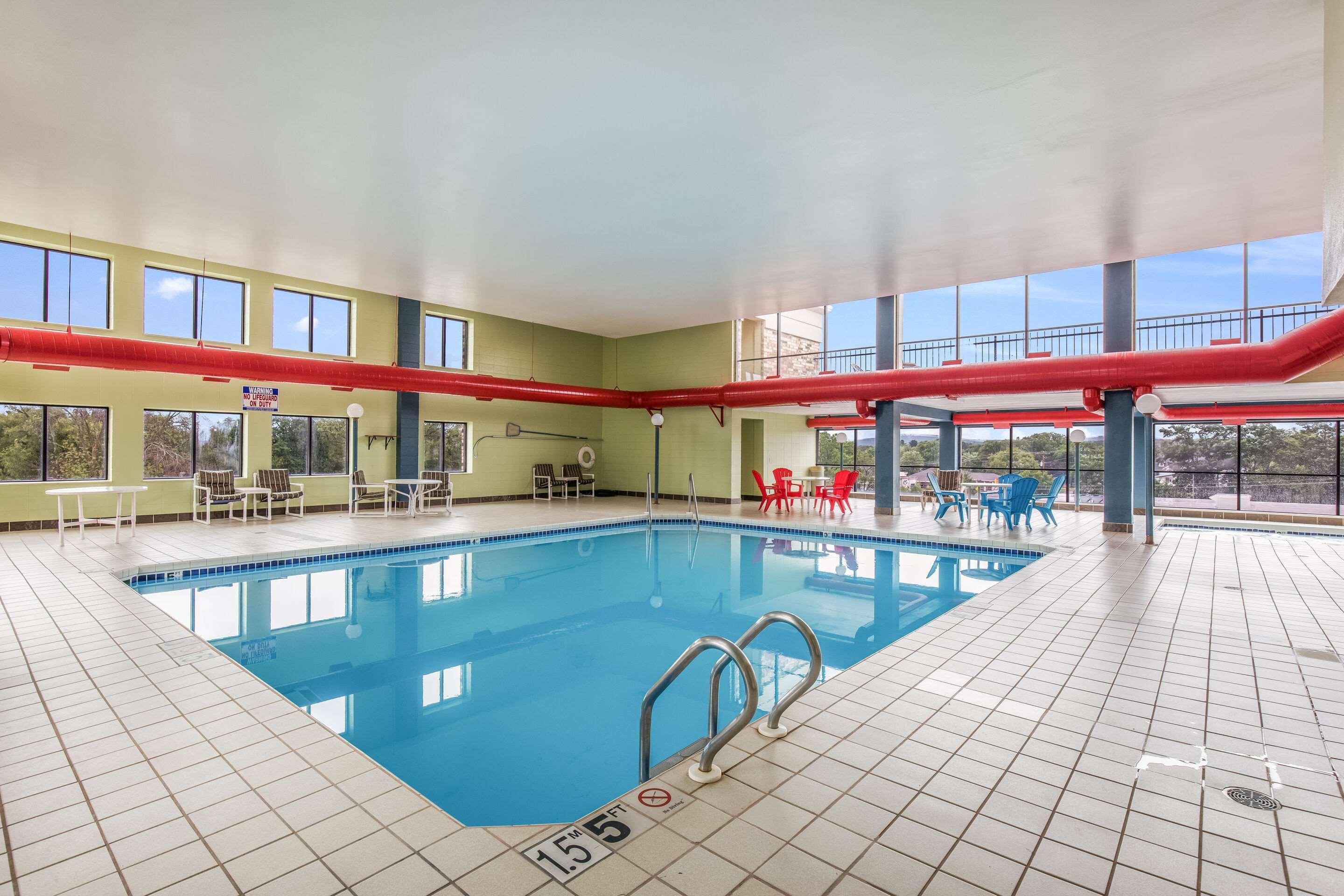 Americinn & Suites By Wyndham Baraboo Event Center Exteriér fotografie