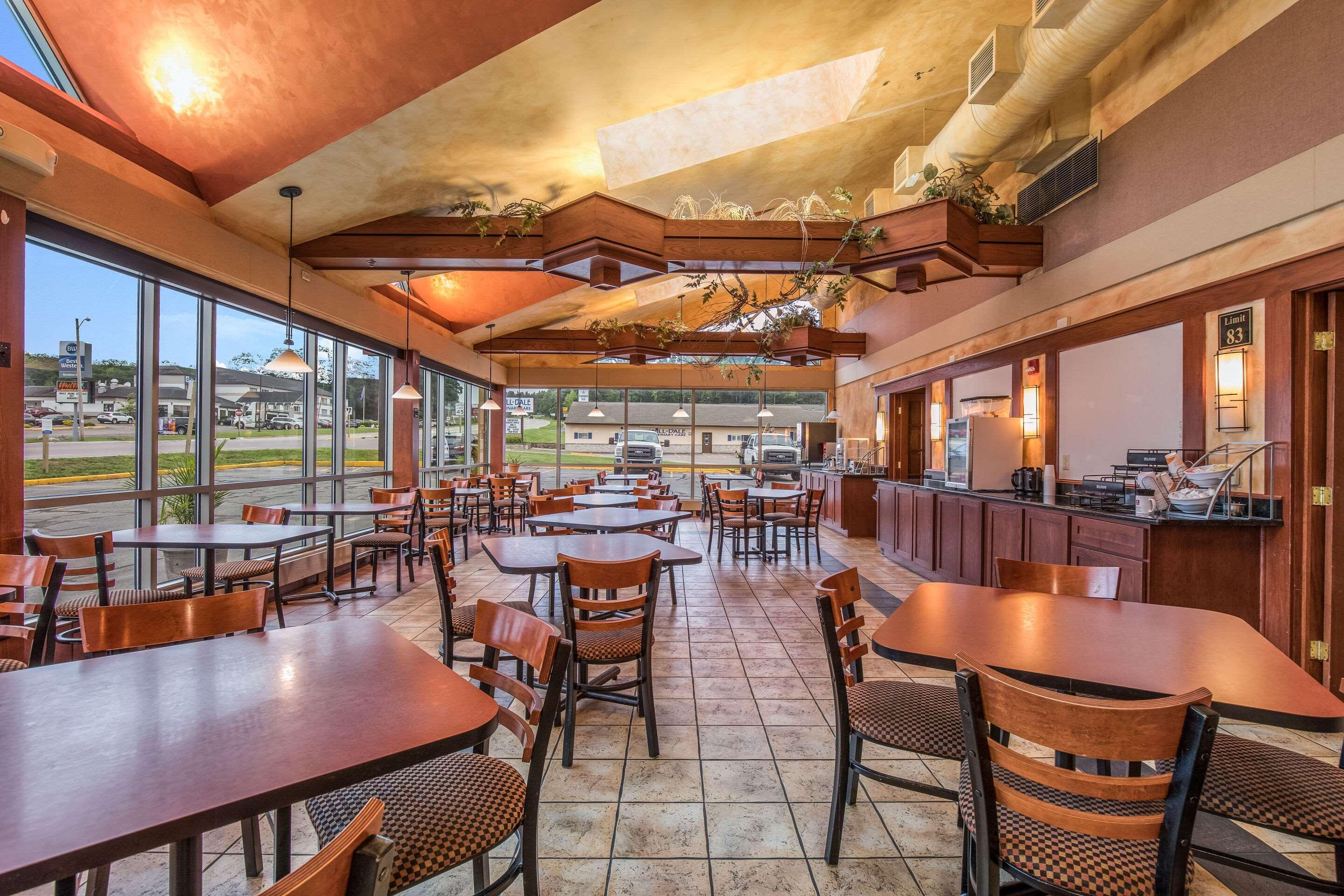 Americinn & Suites By Wyndham Baraboo Event Center Exteriér fotografie
