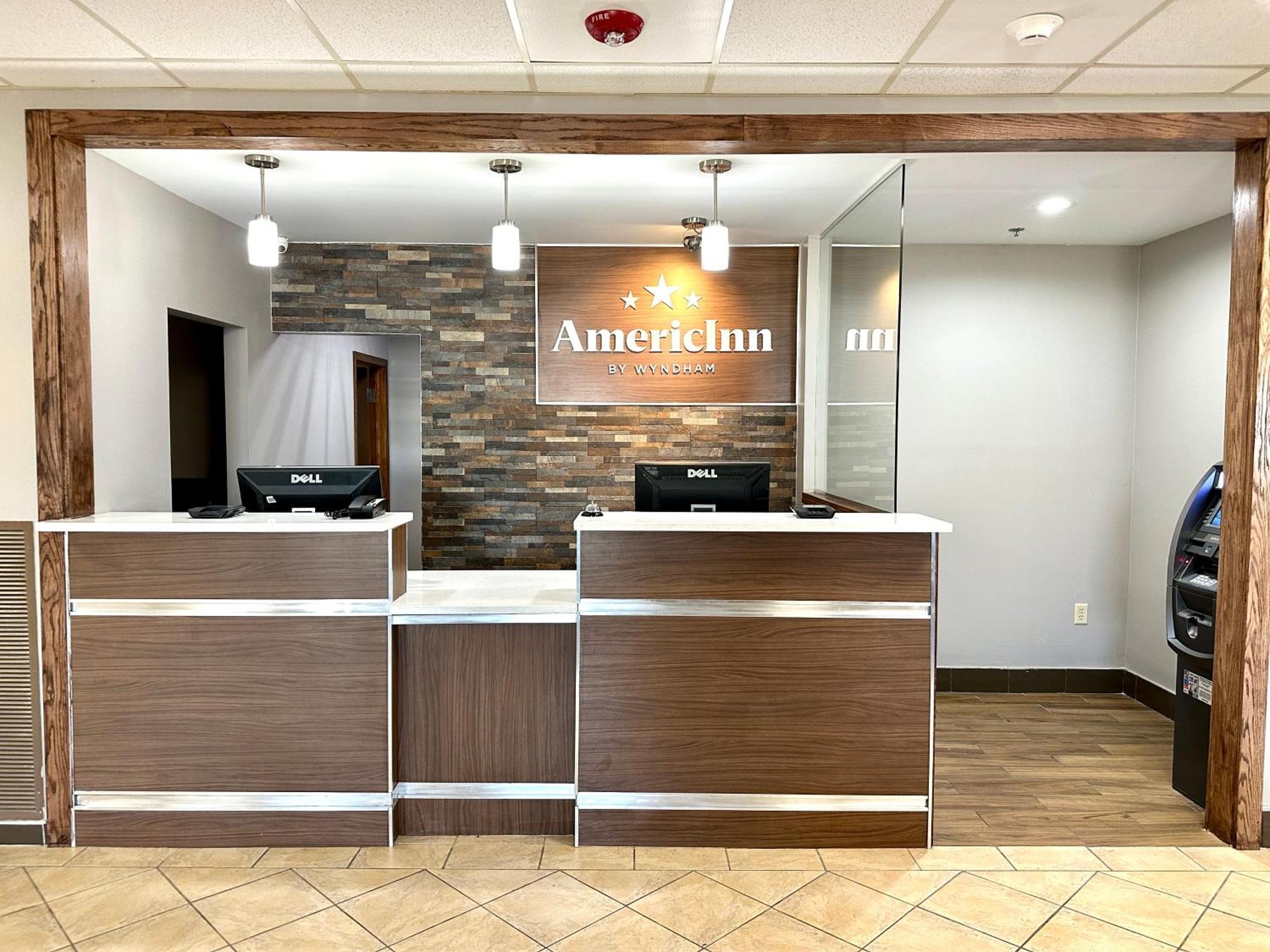 Americinn & Suites By Wyndham Baraboo Event Center Exteriér fotografie