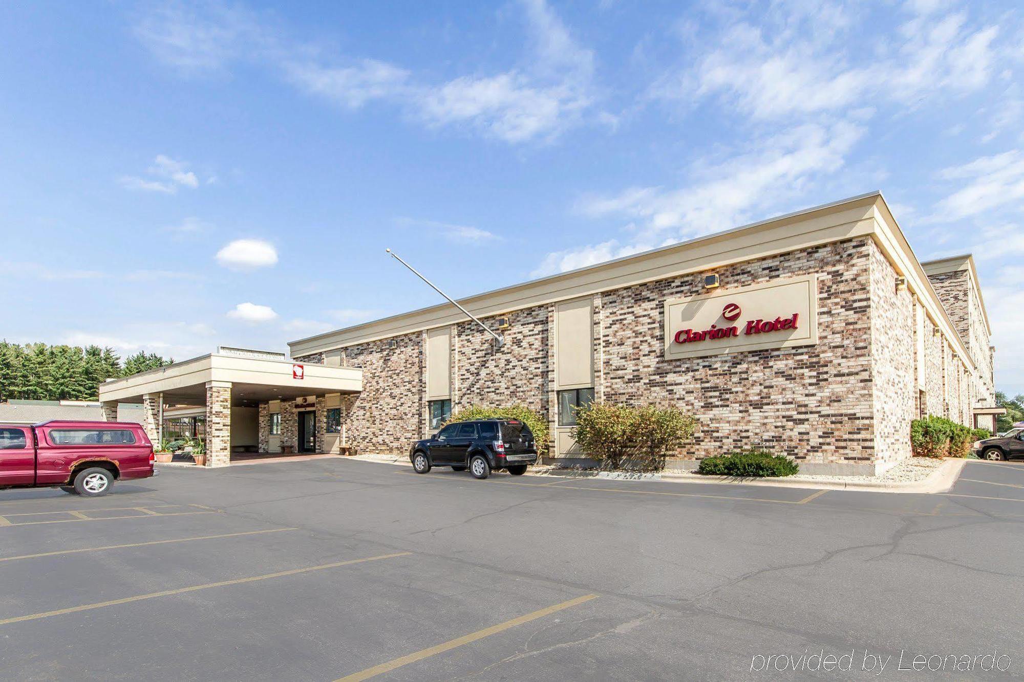 Americinn & Suites By Wyndham Baraboo Event Center Exteriér fotografie