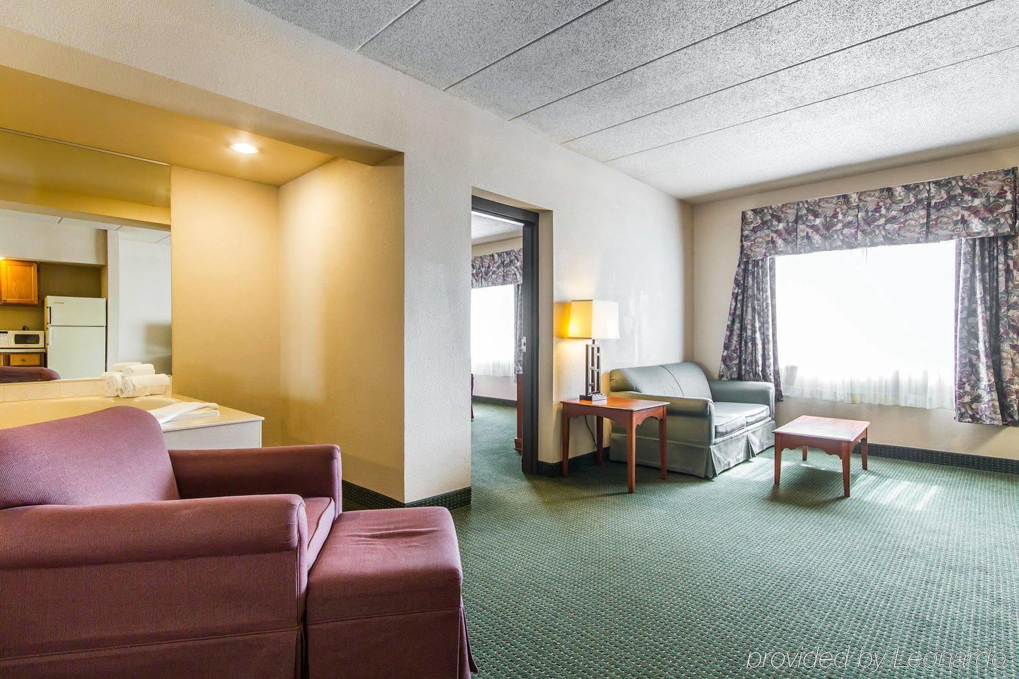 Americinn & Suites By Wyndham Baraboo Event Center Exteriér fotografie