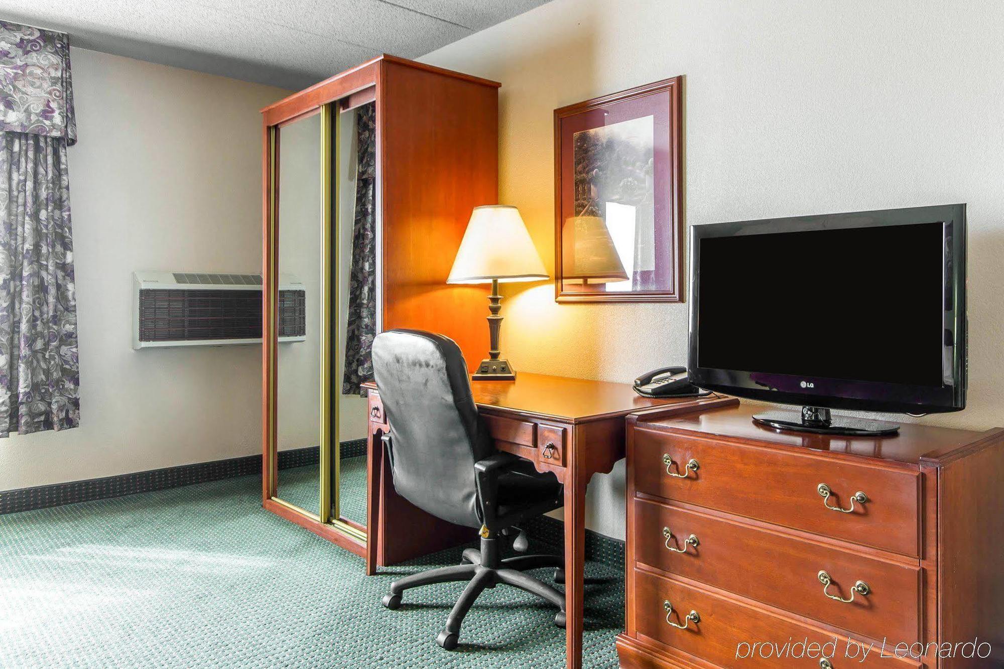 Americinn & Suites By Wyndham Baraboo Event Center Exteriér fotografie